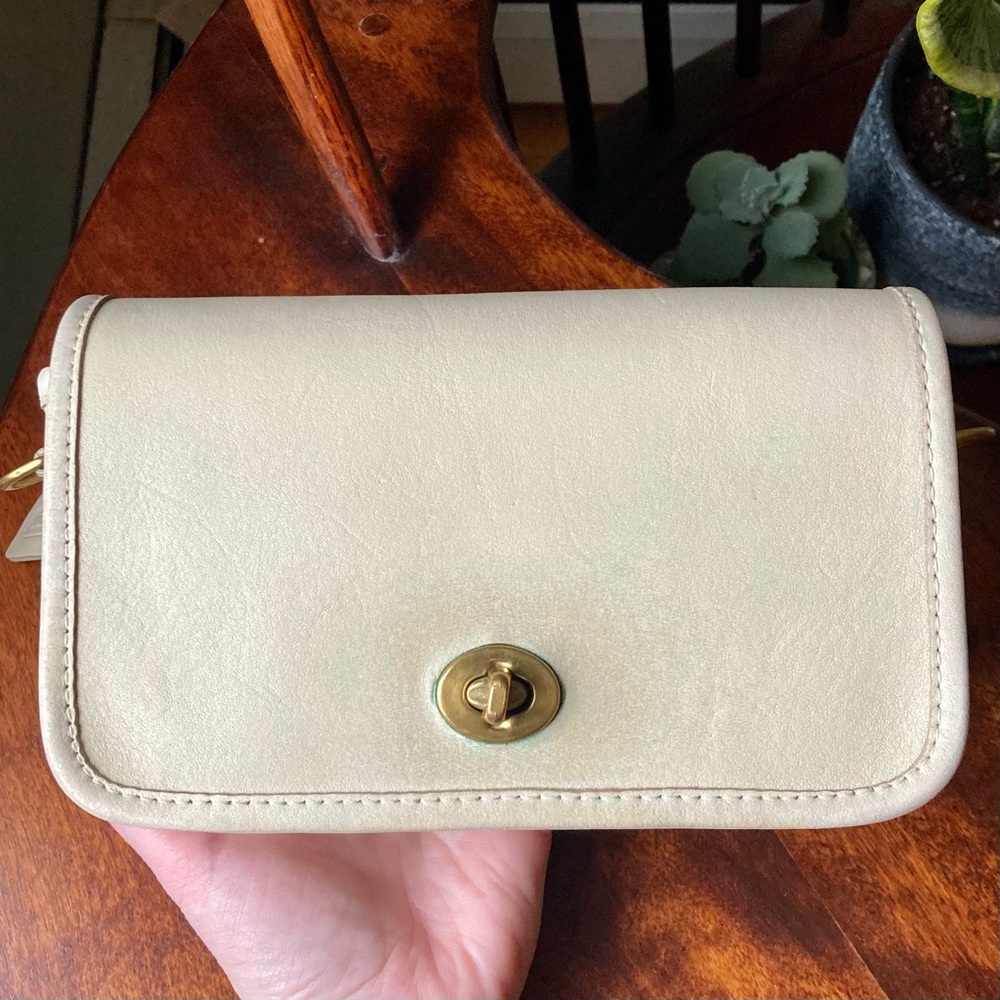 ❌SOLD❌ Coach Vintage 9385 Shoulder Purse - Picture 4 of 16